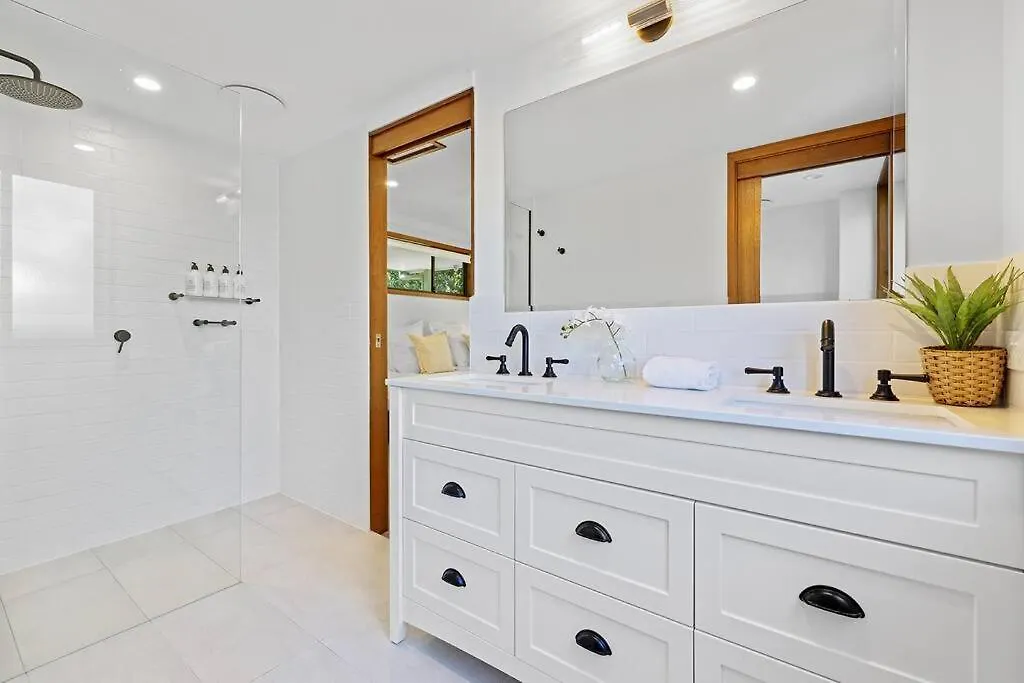 Fuller Holidays - Maluco - Beach House Belongil Byron Bay 0*,  Australia