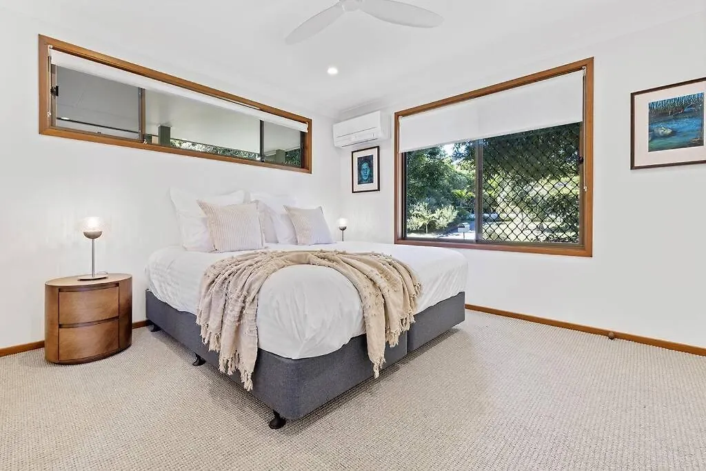 Fuller Holidays - Maluco - Beach House Belongil Byron Bay Holiday home