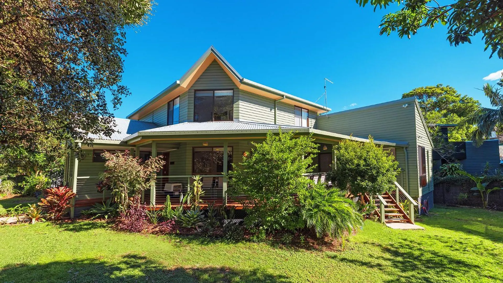 Holiday home Fuller Holidays - Maluco - Beach House Belongil Byron Bay